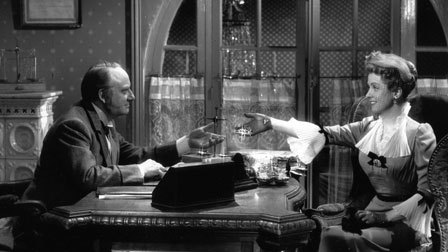 Film_445w_EarringsDe