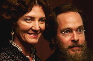 The-Invisible-Woman_2014_g1