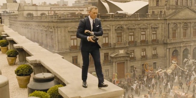 Spectre-trailer-blue-prince-of-wales-suit